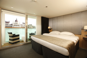 Deluxe Balcony Suite
